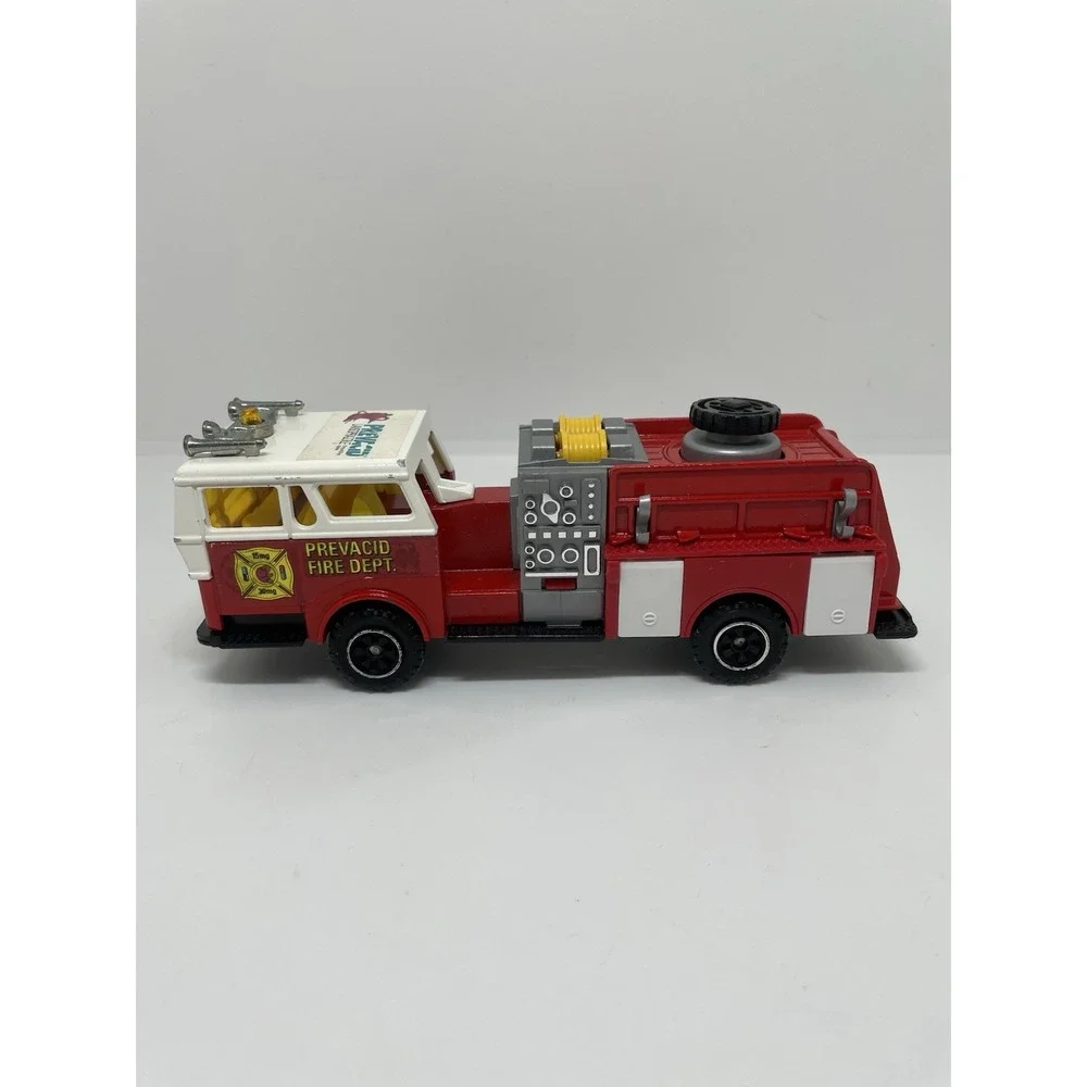 Majorette‎ 1/47 Scale 3030 - Pompe 4 Incendie New York Fire Dept. Engine #5